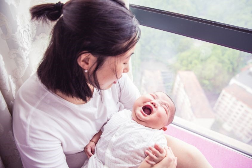 Nhận biết tiếng khóc của trẻ sơ sinh khi trẻ muốn được âu yếm