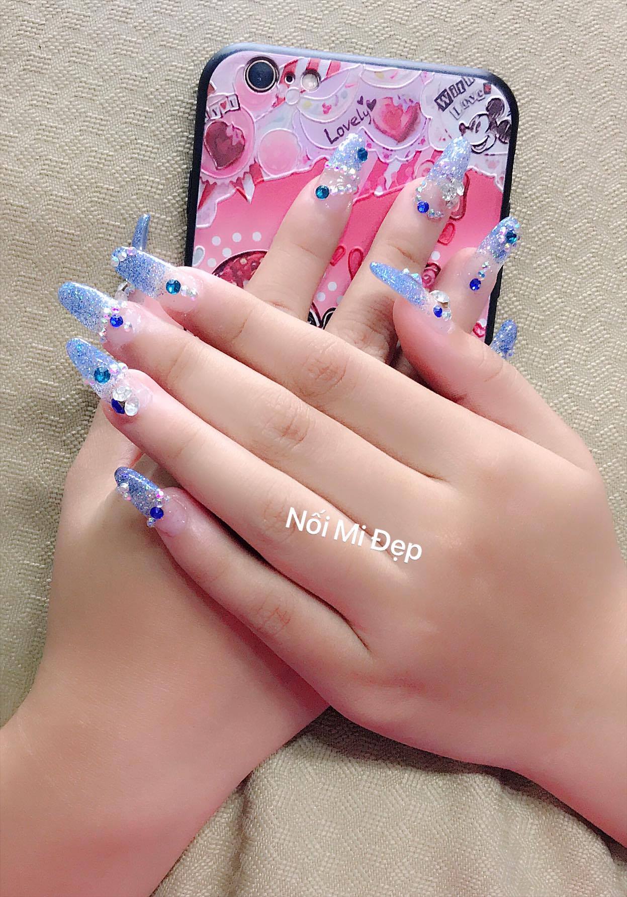 địa chỉ làm nail đẹp nhất Bình tân. Ảnh : Salon Hồng Cẩm