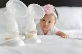 Hướng dẫn cách hút sữa và vắt sữa mẹ đúng cách