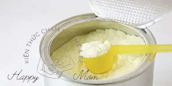 Mách mẹ cách chọn sữa công thức cho trẻ 0-6 tháng